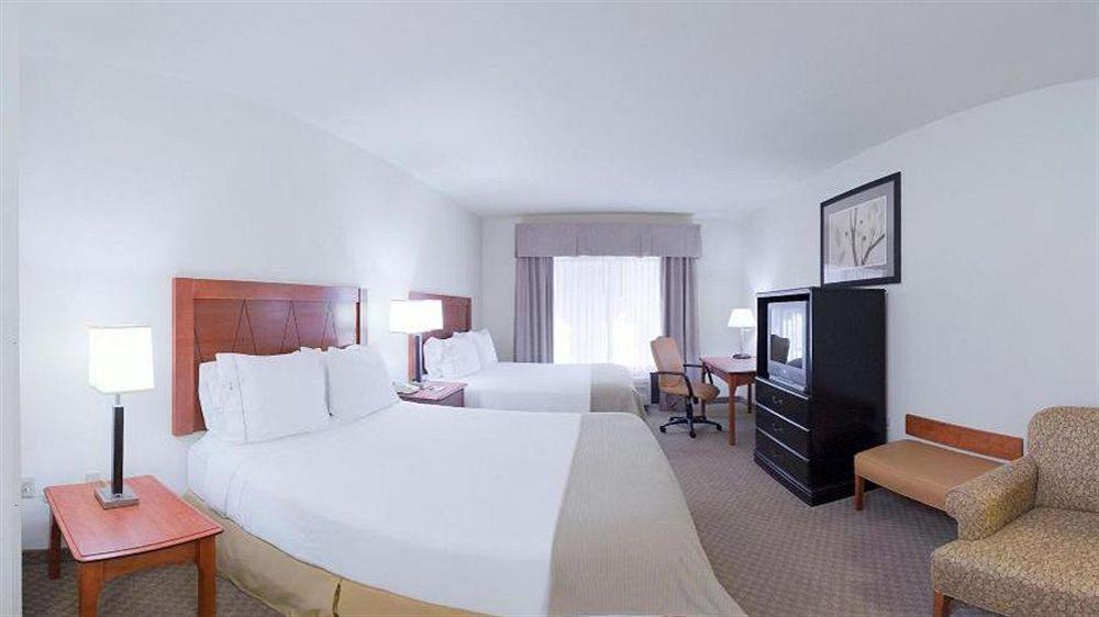 Holiday Inn Express & Suites Pine Bluff/Pines Mall By Ihg Exteriér fotografie