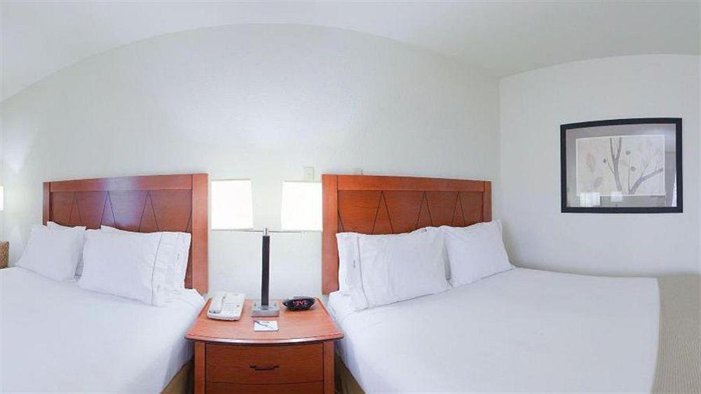 Holiday Inn Express & Suites Pine Bluff/Pines Mall By Ihg Exteriér fotografie